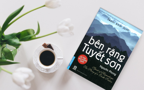 bên rặng tuyết sơn